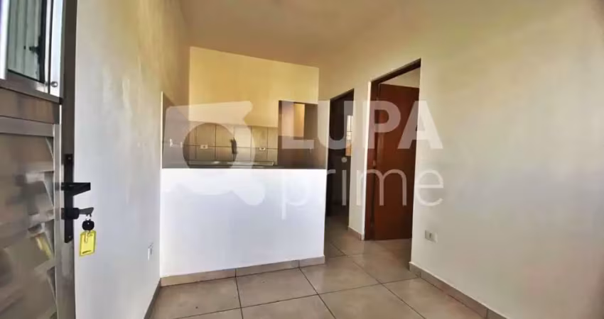 Casa com 2 quartos e 1 vaga de garagem para locação na vila maria
