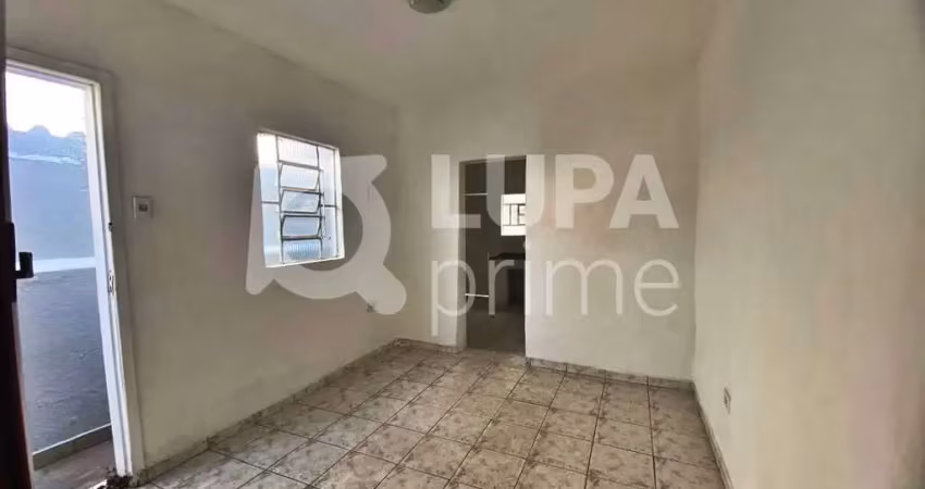 Casa com 1 quarto e 1 vaga de garagem para locação na vila medeiros