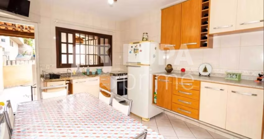SOBRADO EM CONDOMINIO RESIDENCIAL COM 3 QUARTOS E 2 VAGAS PARA VENDA, VILA GUILHERME, SÃO PAULO