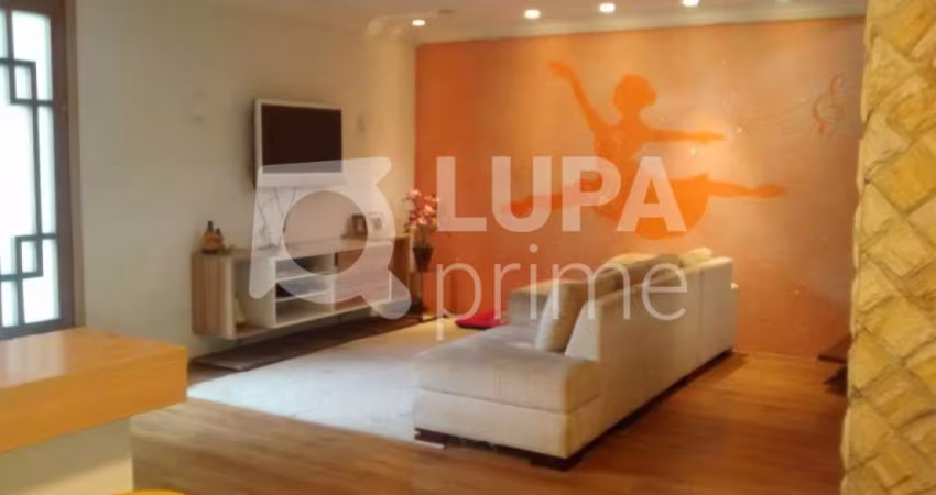 CASA COM 4 QUARTOS E 3 VAGAS DE GARAGEM PARA RENDA, VILA MEDEIROS, SÃO PAULO