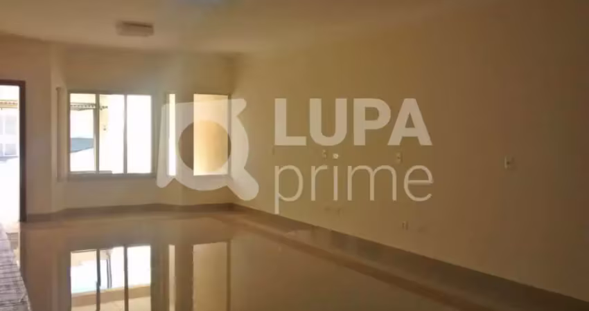 SOBRADO COM 4 QUARTOS E 4 VAGAS DE GARAGEM PARA VENDA, VILA ALZIRA, GUARULHOS