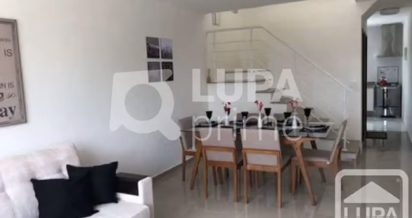 Sobrado com 3 quartos e 2 vagas para venda na vila matilde