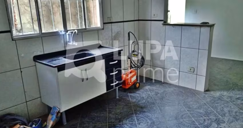 SOBRADO COM 5 QUARTOS E 6 VAGAS DE GARAGEM PARA RENDA, VILA MEDEIROS, SÃO PAULO