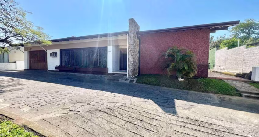 Casa com 3 dormitórios à venda, 225 m² por R$ 1.060.000,00 - Dihel - Sapucaia do Sul/RS