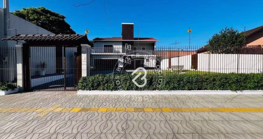 Sobrado com 4 dormitórios à venda, 362 m² por R$ 1.900.000,00 - Centro - Esteio/RS