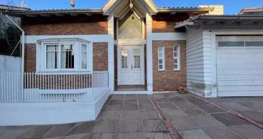 Casa com 3 dormitórios à venda, 383 m² por R$ 896.000,00 - Jardim América - São Leopoldo/RS
