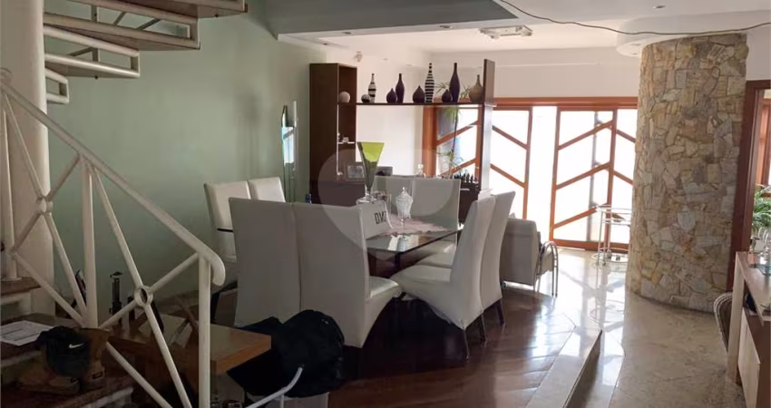 Sobrado com 4 quartos à venda em Vila Lúcia - SP