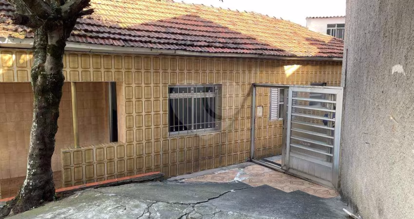Casa térrea com 4 quartos à venda em Jardim Guairaca - SP