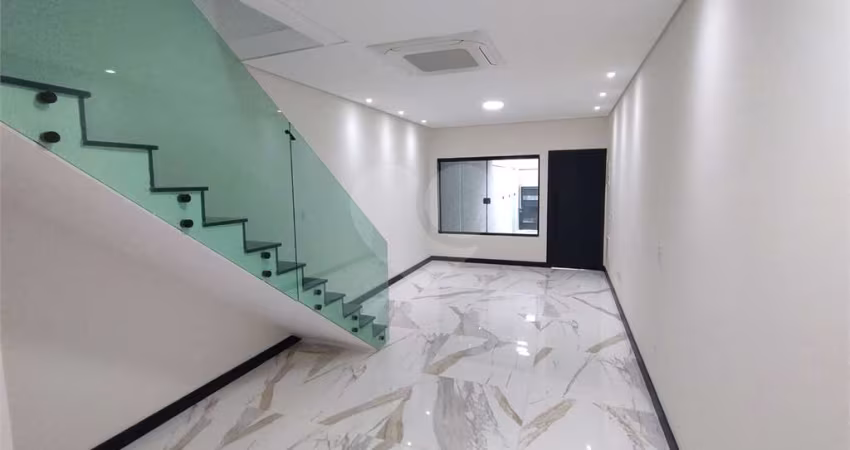 Sobrado com 3 quartos à venda em Vila Carrão - SP