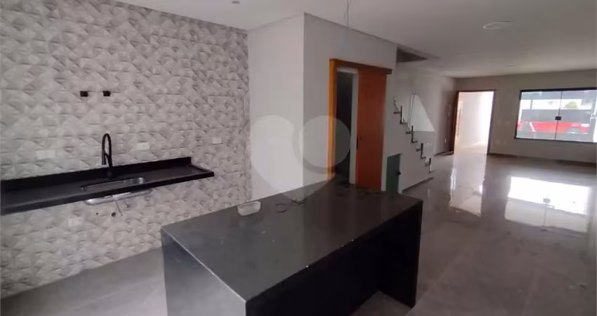 Casa com 3 quartos à venda na Rua Eponina, Vila Carrão, São Paulo