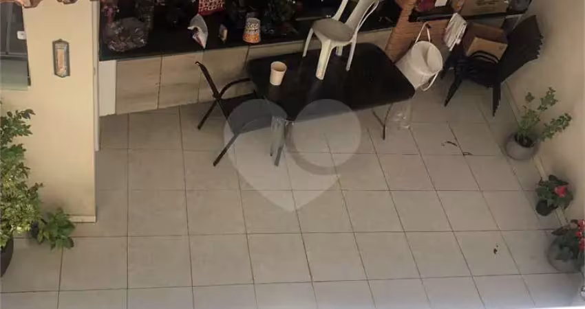 Casa com 3 quartos à venda na Rua Lutécia, Vila Carrão, São Paulo