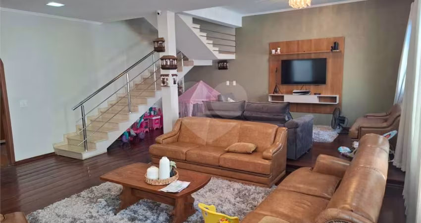 Casa com 4 quartos à venda em Vila Lúcia - SP