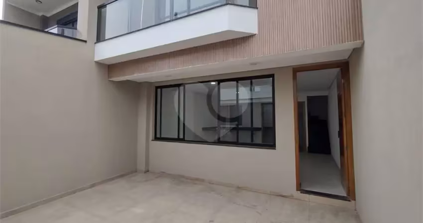 Casa com 3 quartos à venda na Rua Cruz Jobim, Vila Carrão, São Paulo