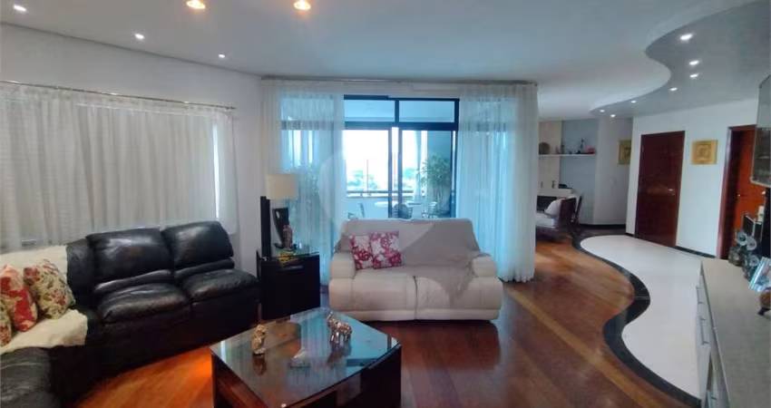 Apartamento com 4 quartos à venda ou para locação em Jardim Avelino - SP
