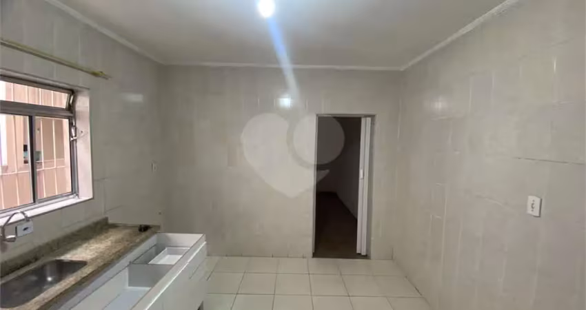 Casa térrea com 2 quartos para locação em jardim guairaca - sp