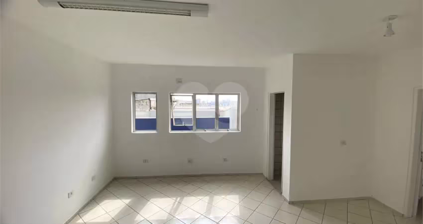 Sala comercial à venda na Avenida do Oratório, Parque São Lucas, São Paulo