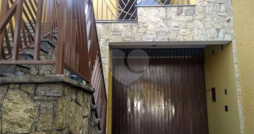 Sobrado com 4 quartos à venda em Vila Bela - SP