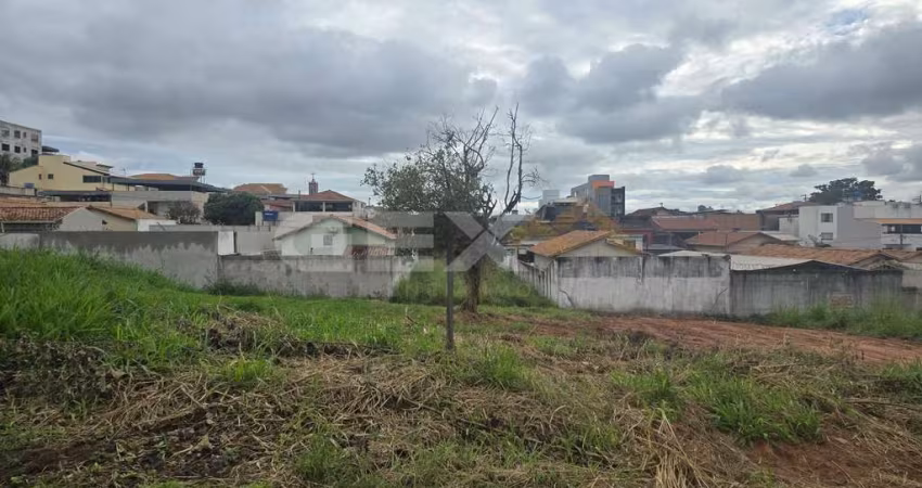 Terreno à venda Manoel Valinhas Divinópolis/MG