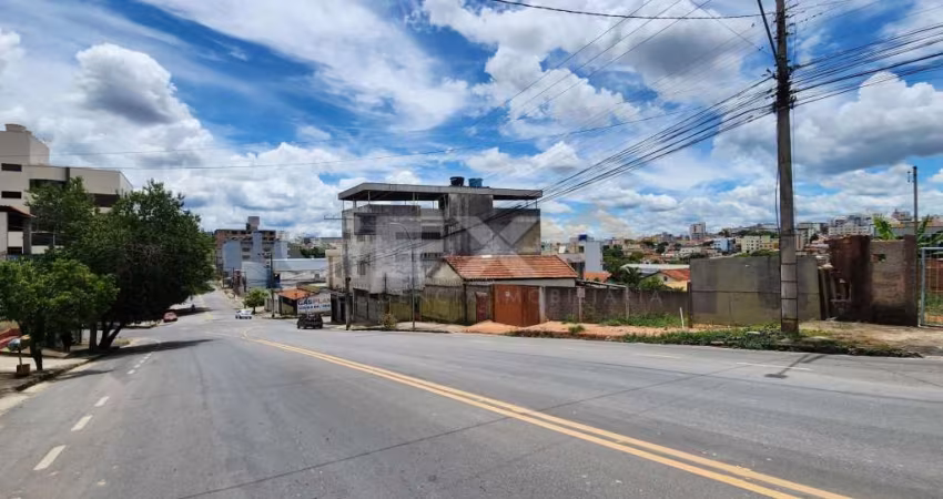 Lote com 345m², 10m² de frente, rua Pernambuco, Bairro Ipiranga, Divinópolis/MG