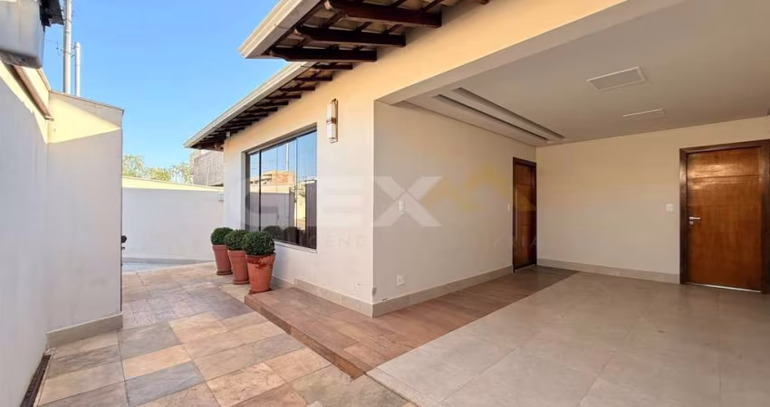 Casa à venda no bairro São Roque, sendo 3 quartos com 1 suíte e área gourmet.
