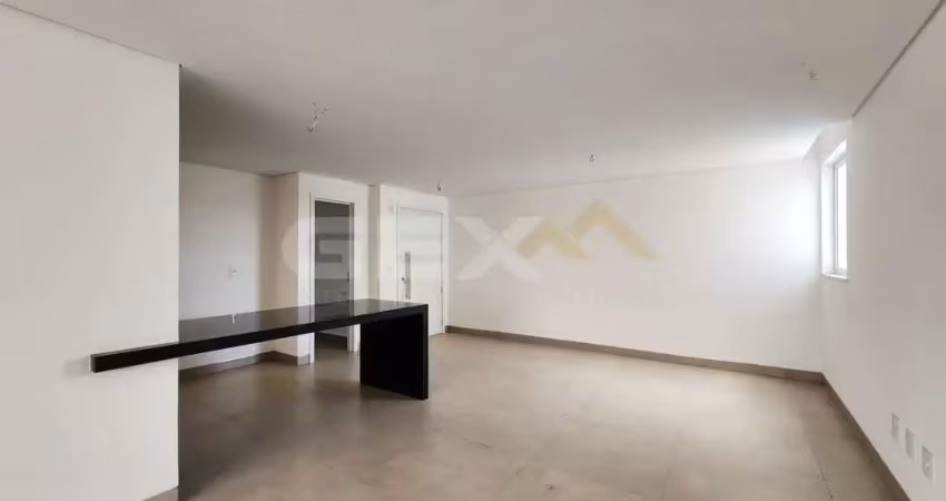 Apartamento à venda no centro, 3 quartos sendo 1 suíte e escritório.