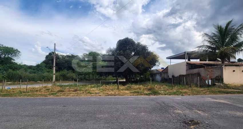 Lote de esquina no bairro Das Oliveiras sendo de esquina.