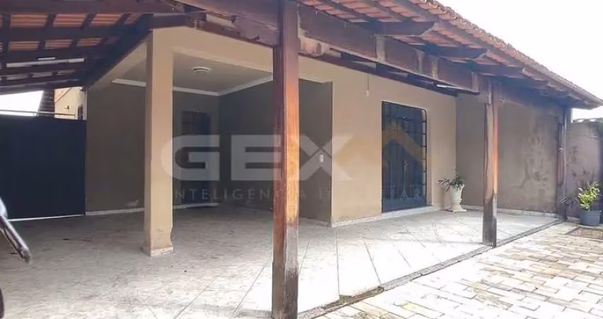 Casa Duplex à venda no bairro Bom Pastor, 3 quartos sendo 1 suíte.