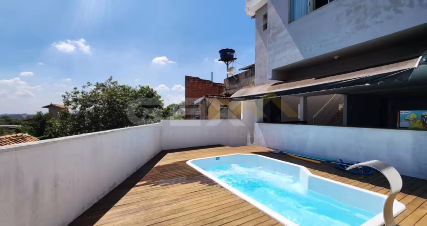 Casa à venda no bairro Belvedere, 3 quartos sendo 1 suíte e espaço gourmet.
