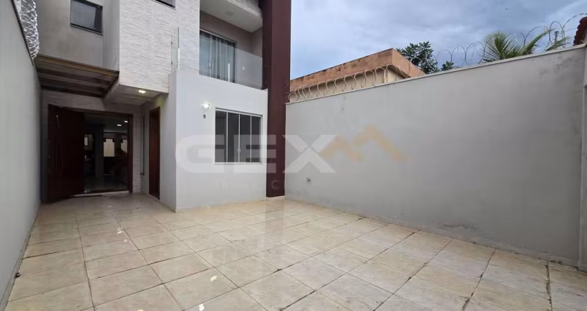 Casa duplex à venda no bairro Santa Tereza, 3 quartos sendo 1 suíte com closet e