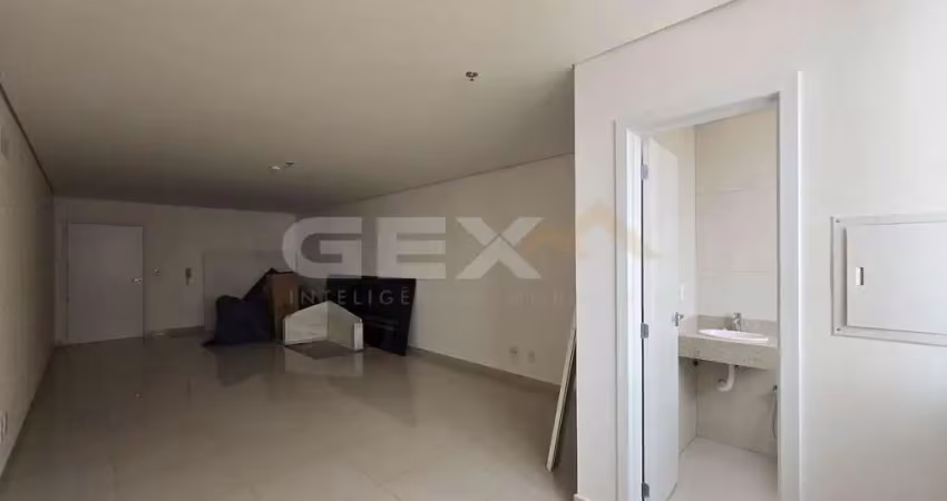 Sala comercial à venda no centro, com portaria 24h.