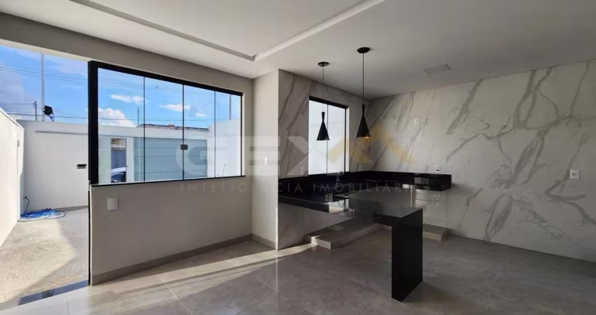 Casa à venda no bairro Jardinópolis, 3 quartos, 1 suíte e 2 vagas.