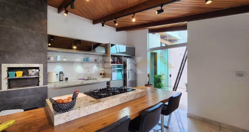 Casa à venda no bairro Manoel Valinhas, 3 quartos, 1 suíte e cozinha gourmet.
