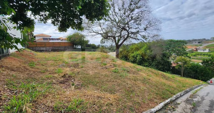 Lote à venda de 600m²  no Condomínio Ville Royalle - Divinópolis/MG
