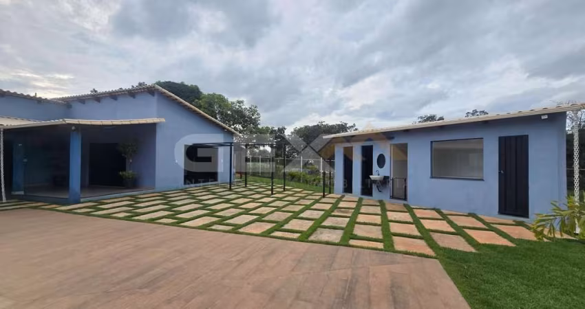 Chácara à venda de porteira fechada em Marilândia com piscina e sauna.