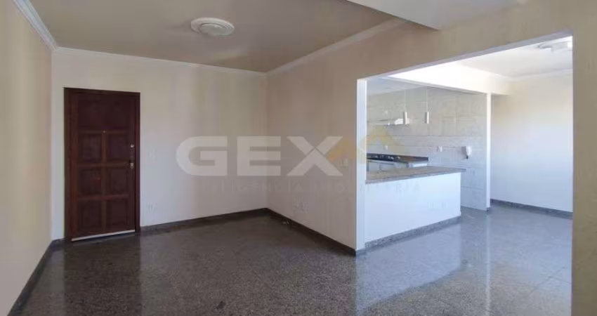 Apartamento à venda no bairro Ipiranga, 3 quartos, 1 suíte e 1 vaga.