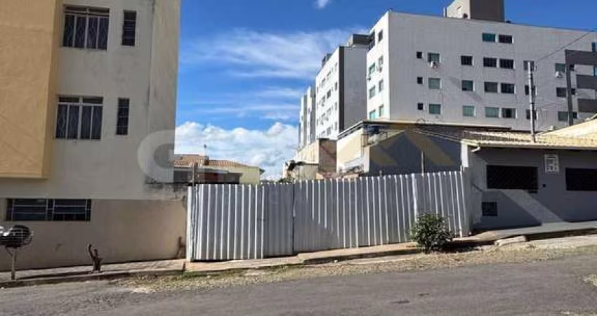Cobertura duplex à venda no bairro Bom Pasto, 3 quartos, 1 suíte com sacada e 2