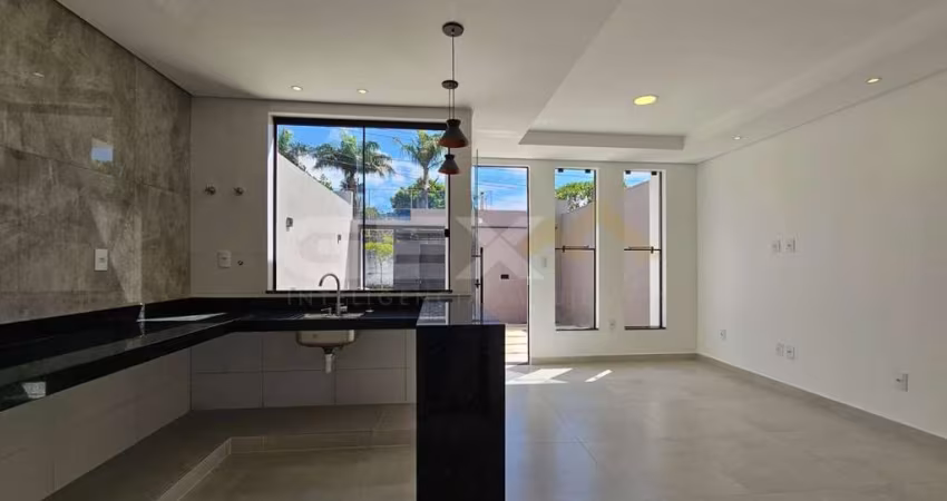 Casa à venda no bairro Santa Tereza, 3 quartos, 1 suíte e 2 vagas.