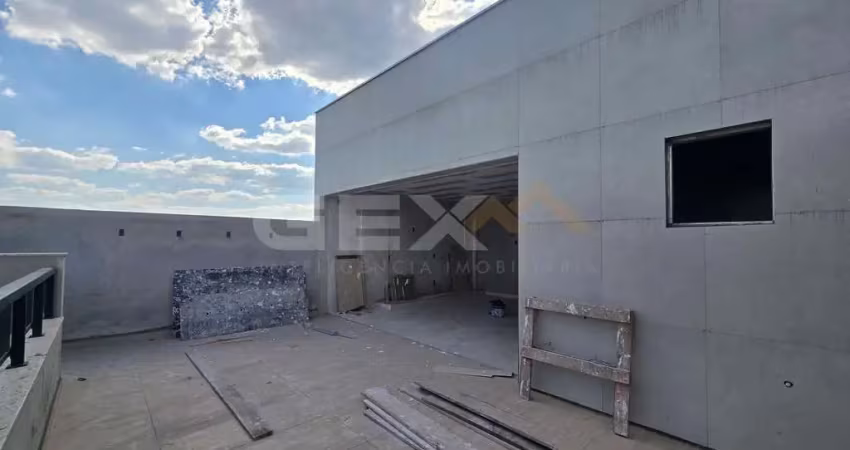 Cobertura duplex à venda no centro, 3 quartos, 1 suíte e espaço gourmet.