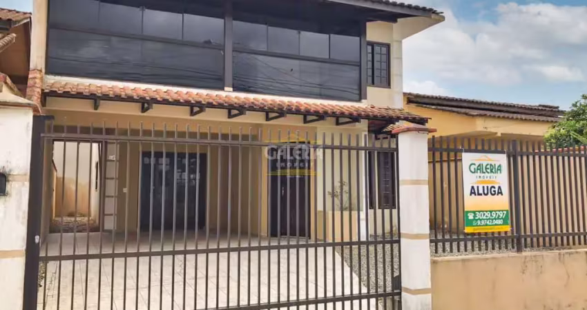 Casa no jardim iririú com 3 quartos para locação, 184 m²