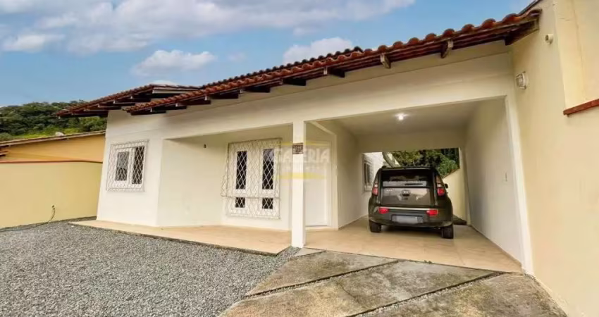 Casa com 3 quartos para alugar no Itaum, Joinville 