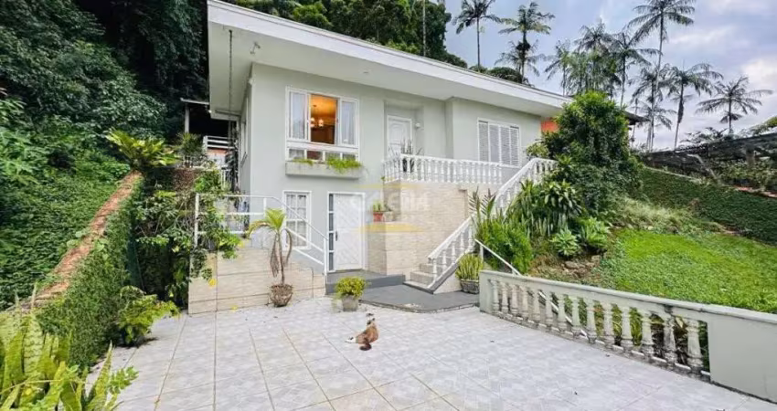 Casa com 3 quartos à venda no América, Joinville 