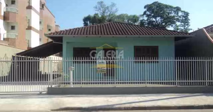 CASA no ANITA GARIBALDI com 2 quartos para LOCAÇÃO, 86 m²