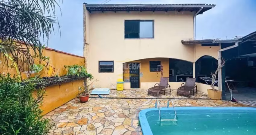 Casa com 4 quartos à venda no Glória, Joinville 