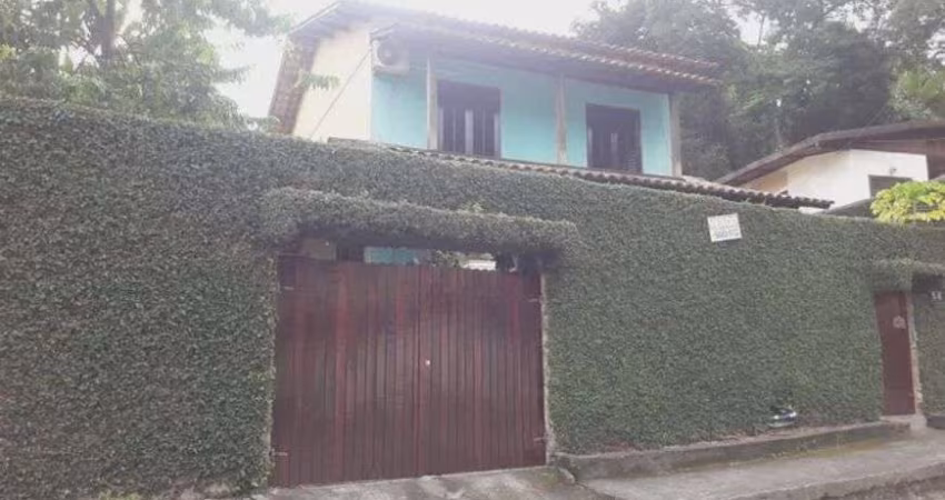 Excelente Casa no Sapê em Niterói