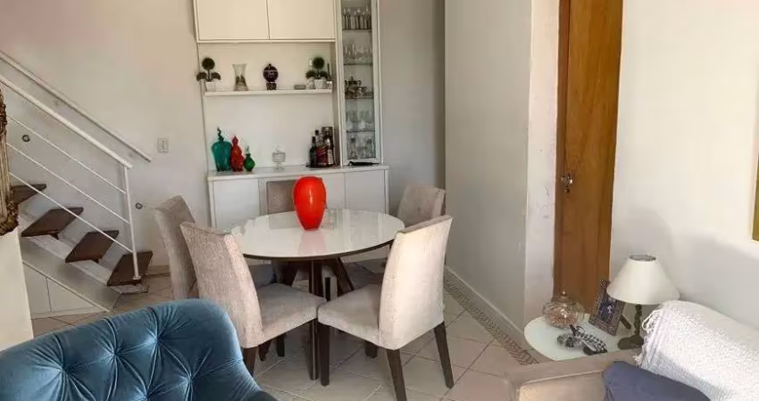 Excelente Cobertura na Rua Joaquim Távora 122 em Icaraí.