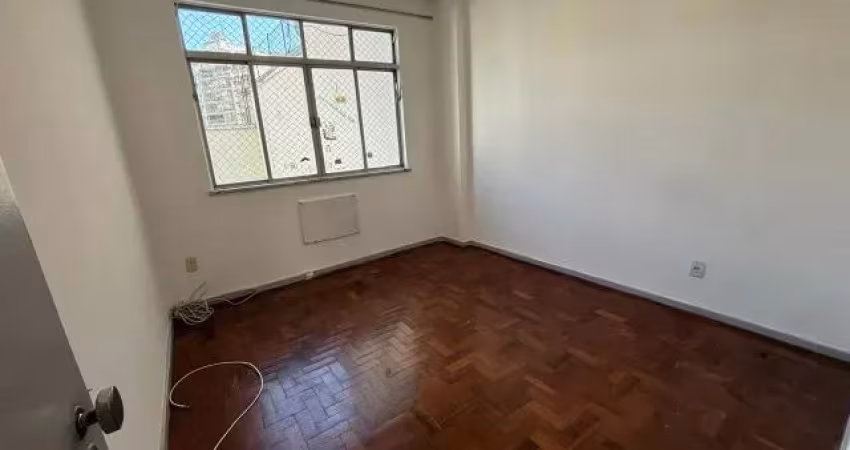 Excelente Apartamento na Rua Miguel de Frias em Icaraí - Niterói