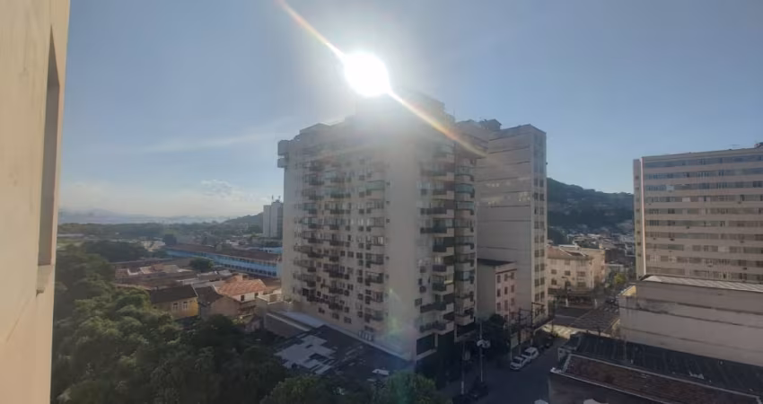 Excelente Apartamento de um quarto no Centro de Niterói