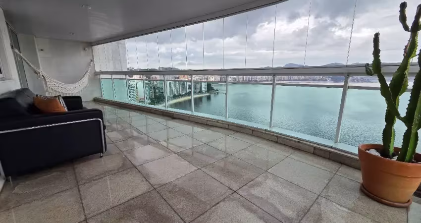 Excelente apartamento frente mar na boa viagem em niterói