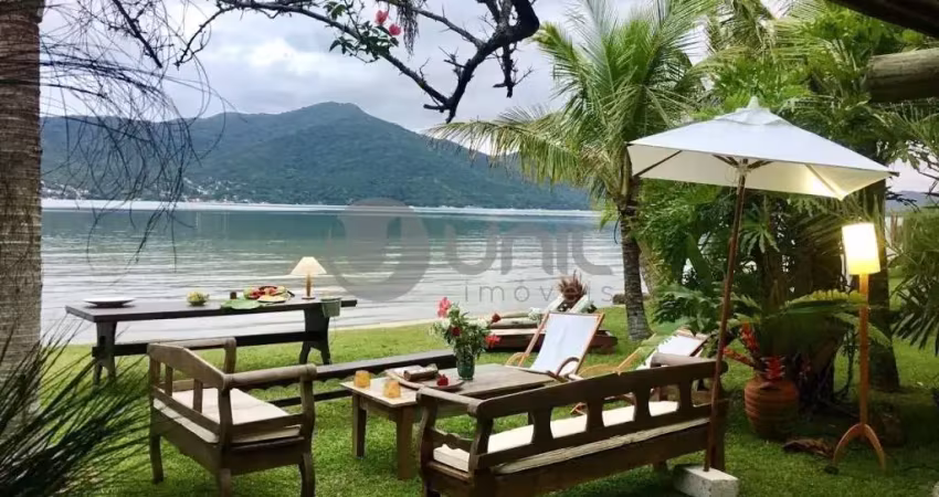Casa em condomínio fechado com 4 quartos à venda na Praia Mole, Florianópolis 