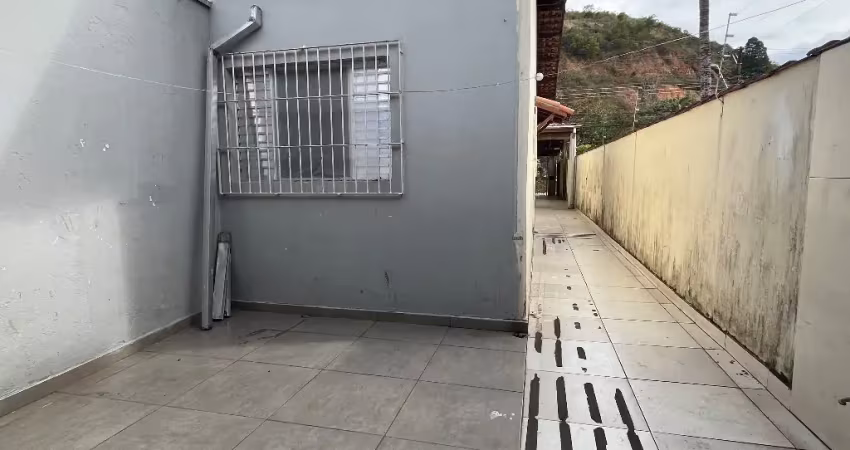 Linda casa com 2 quartos para locação na martim de sá em caraguatatuba sp